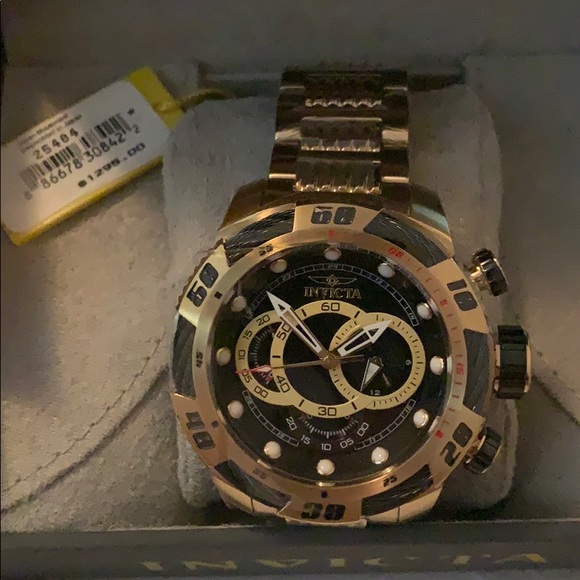 Brand New Invicta men’s watch never try on or worn main image 5